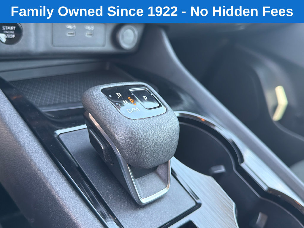 Used 2024 Nissan Rogue S AWD/4WD image 31