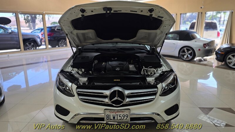 Used 2019 Mercedes-Benz GLC 300 4MATIC image 10