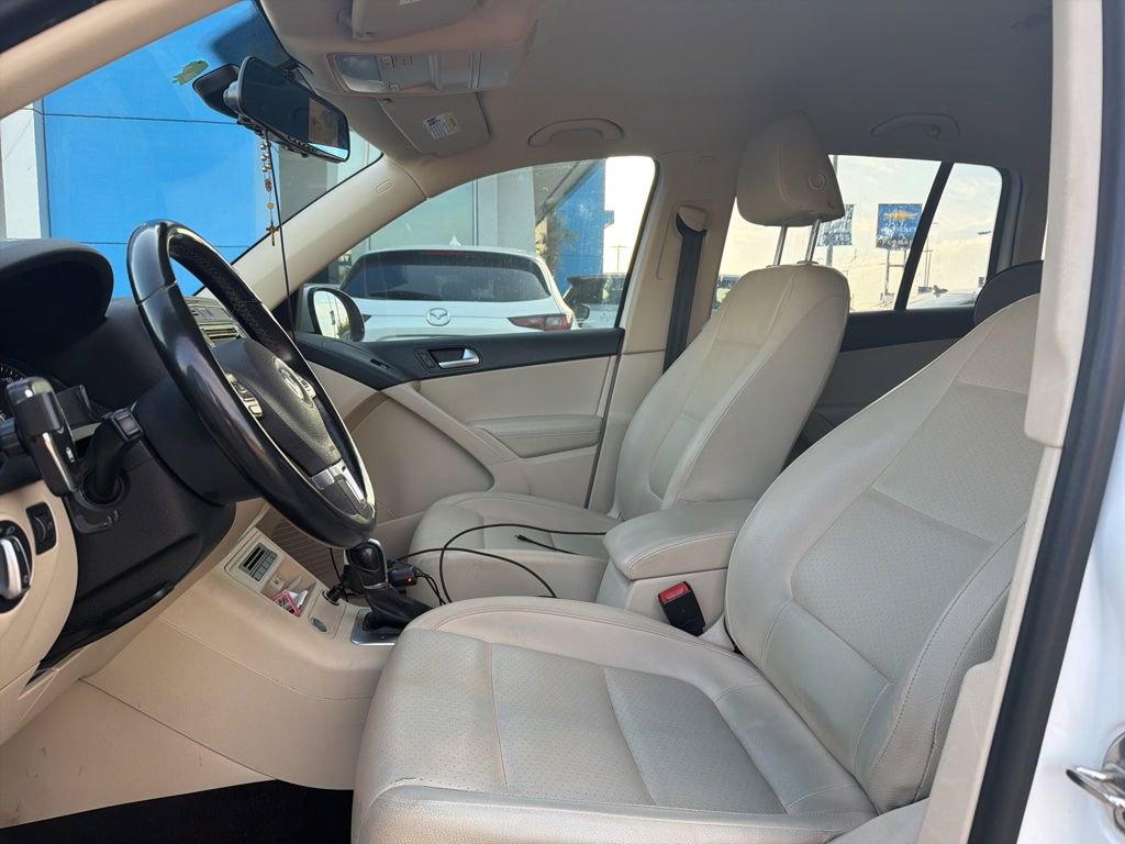 Used 2017 Volkswagen Tiguan S FWD image 2