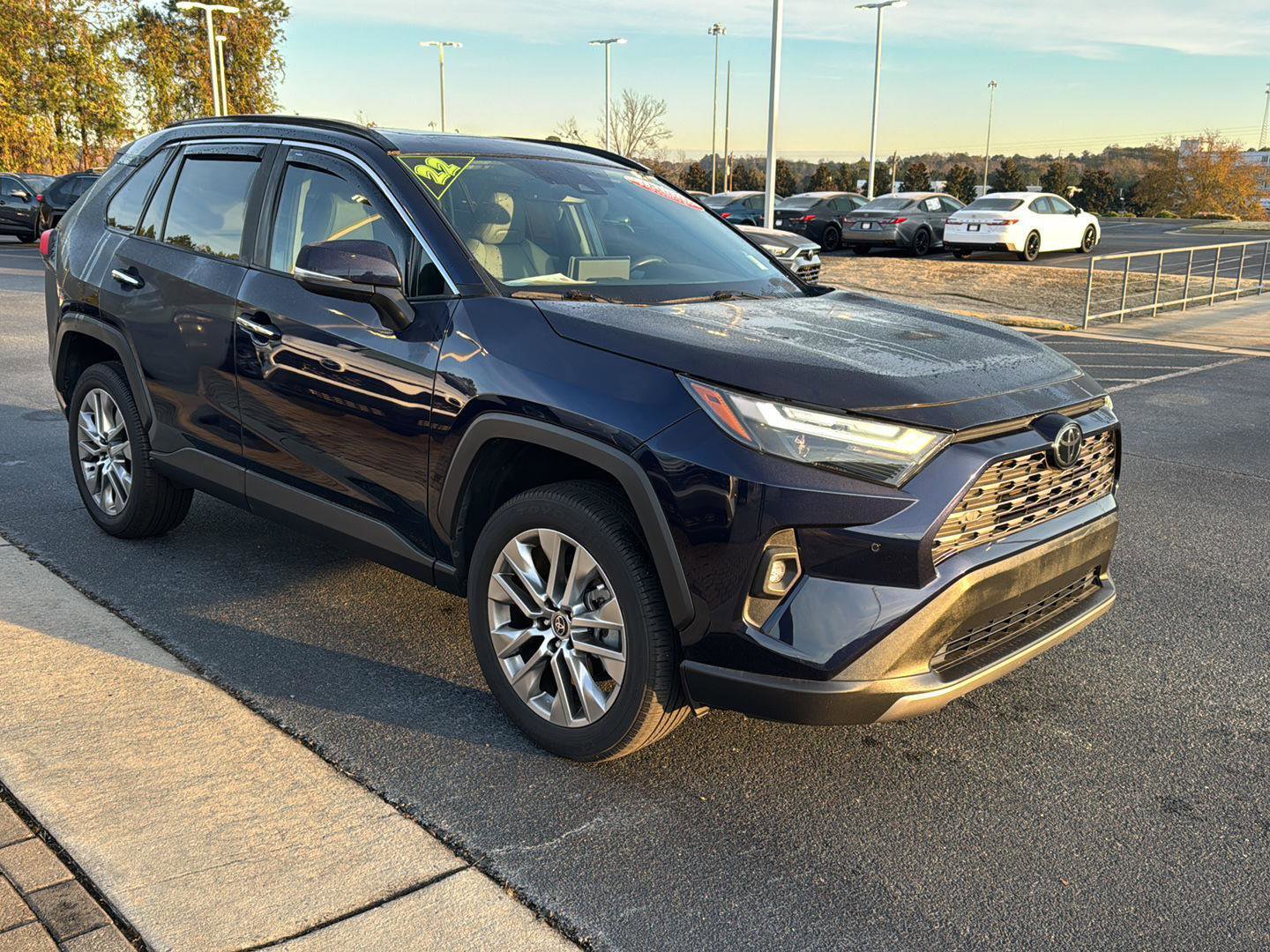 Used 2022 Toyota RAV4 Limited image 6
