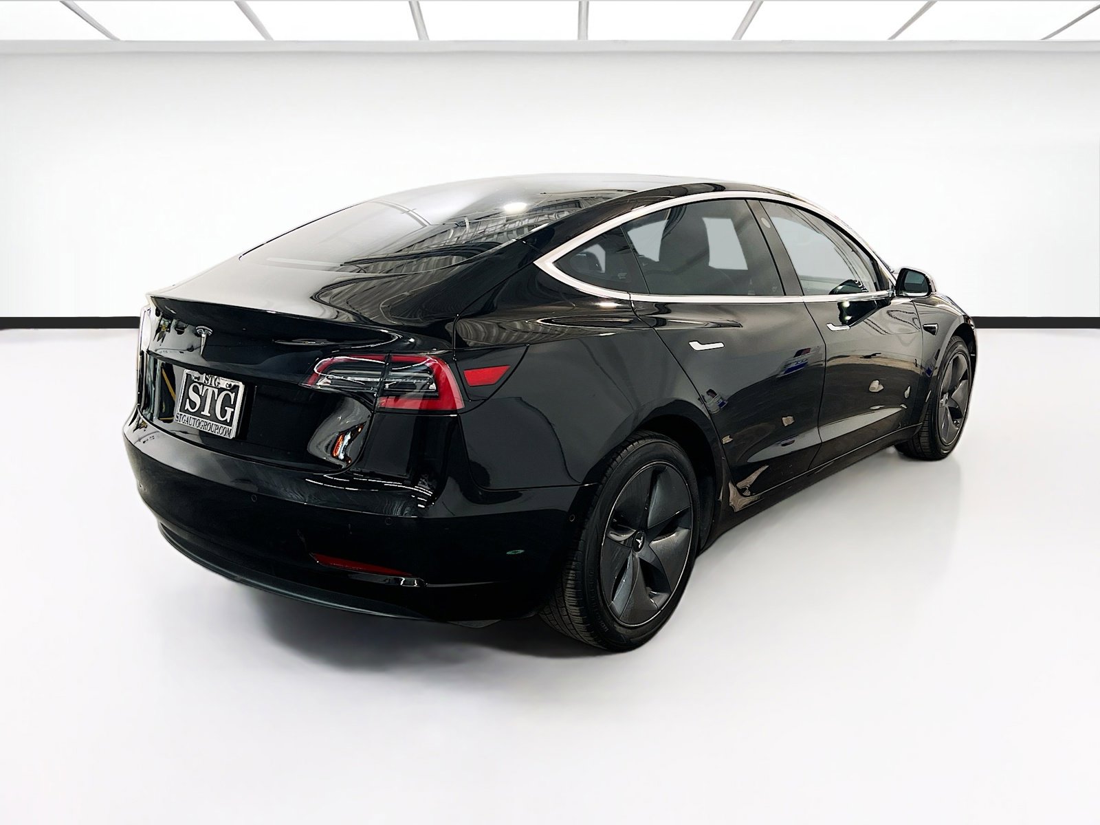Used 2019 Tesla Model 3 Standard Range Plus RWD image 4