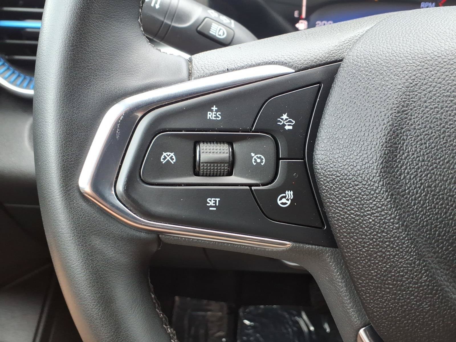 Used 2024 Chevrolet Trax LT w/ Driver Confidence Package FWD image 17