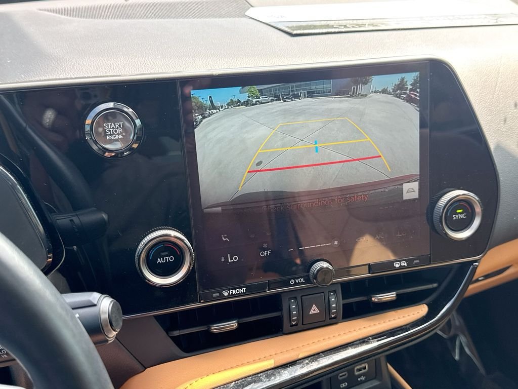 Used 2025 Lexus NX 250 FWD w/ Towing Package (2000 Lbs) image 27