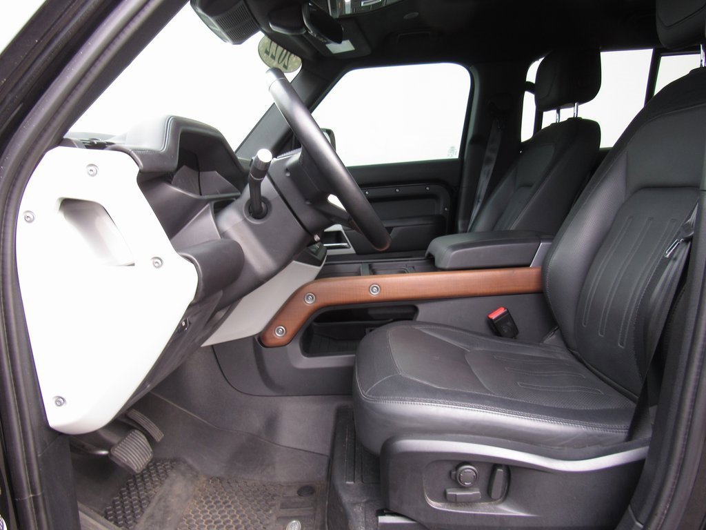 Used 2022 Land Rover Defender 110 X-Dynamic HSE image 11