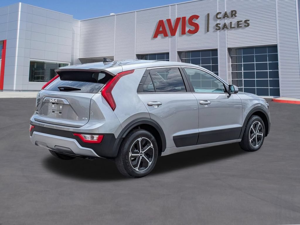 Used 2025 Kia Niro LX FWD image 6
