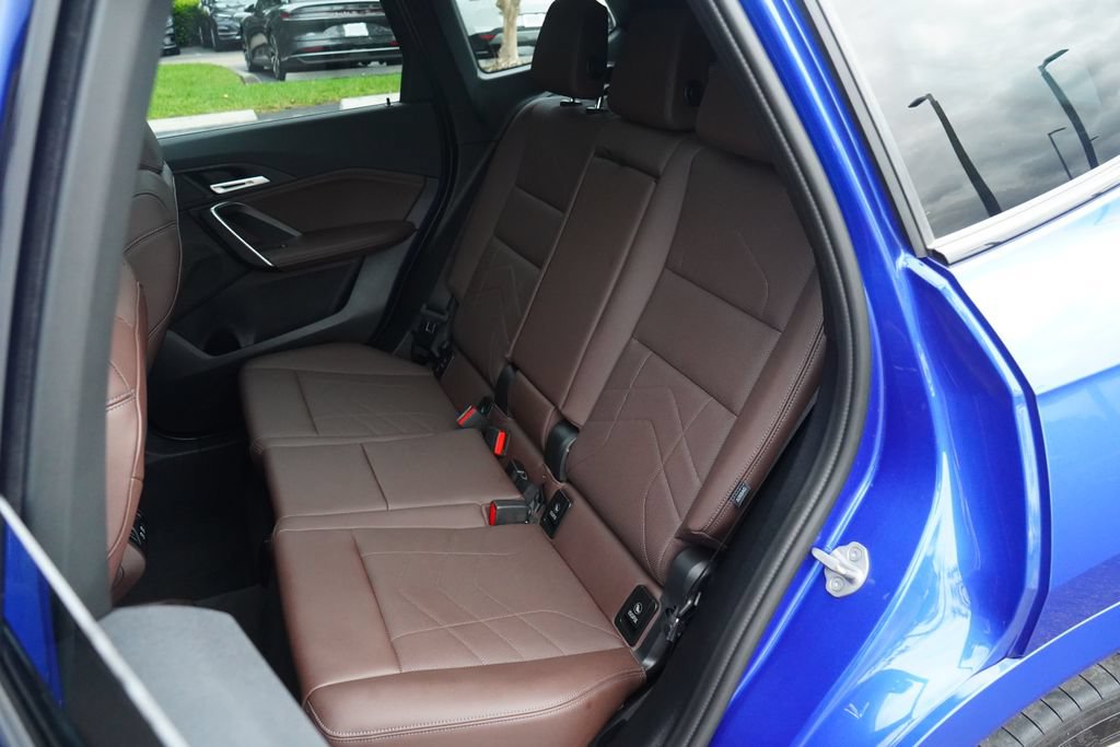 Used 2023 BMW X1 xDrive28i w/ M Sport Package AWD/4WD image 15