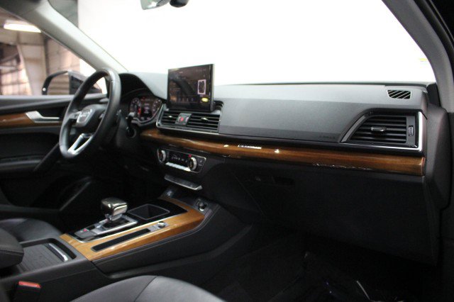 Used 2021 Audi Q5 Premium Plus image 21