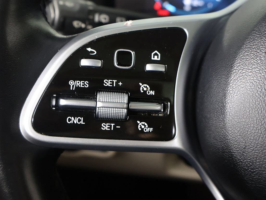 Used 2023 Mercedes-Benz GLA 250 4MATIC w/ Premium Package image 40