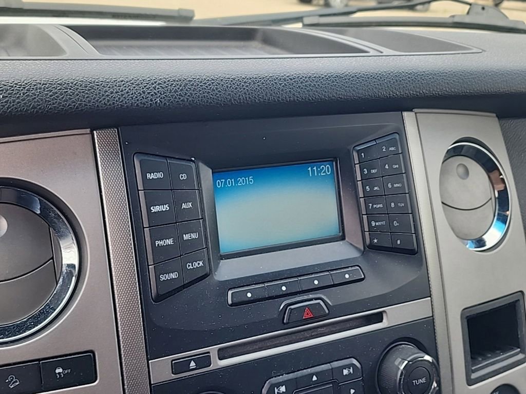 Used 2017 Ford Expedition XLT AWD/4WD image 6