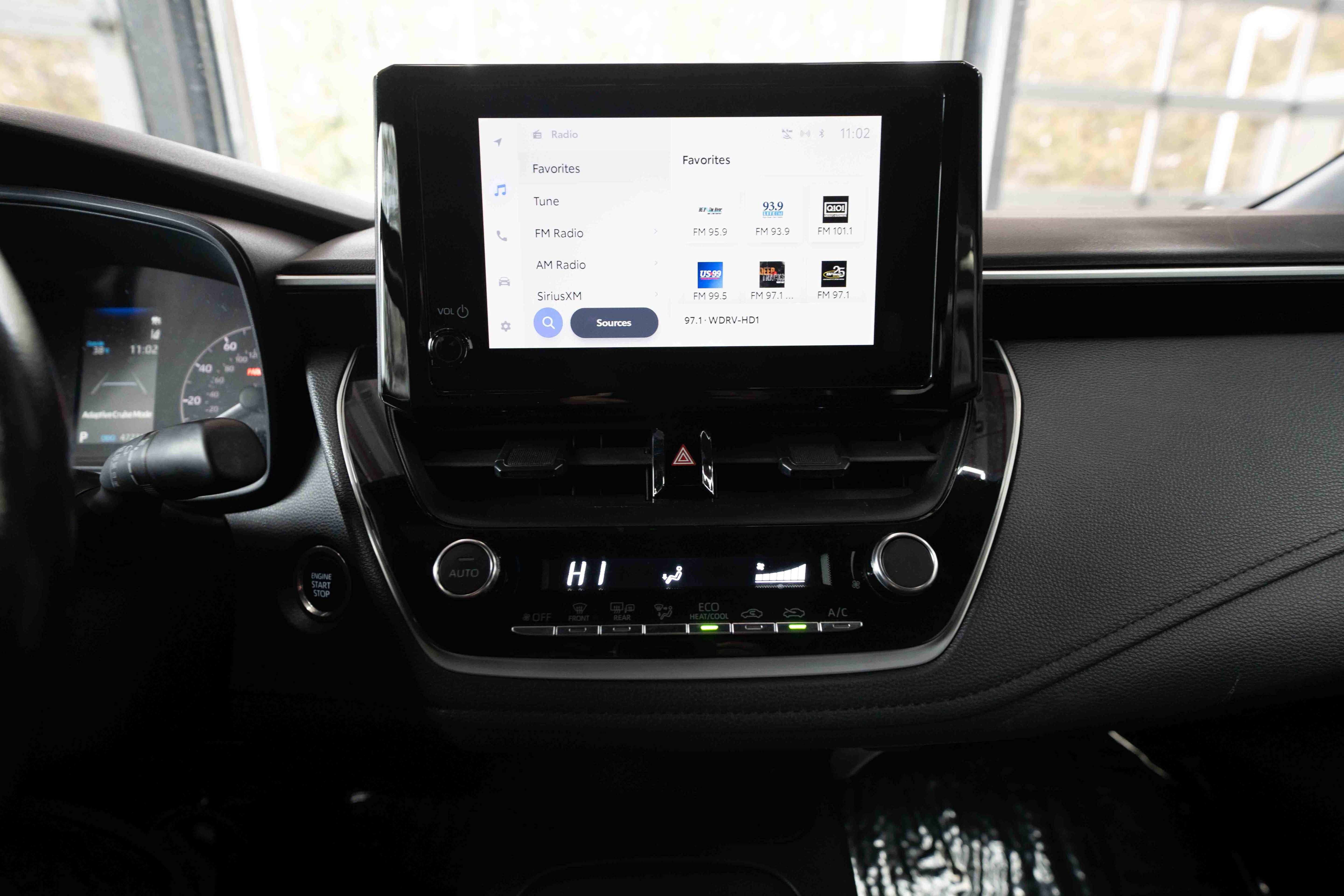 Used 2023 Toyota Corolla SE image 17