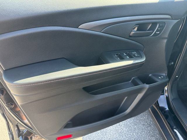 Used 2023 Honda Passport TrailSport image 9