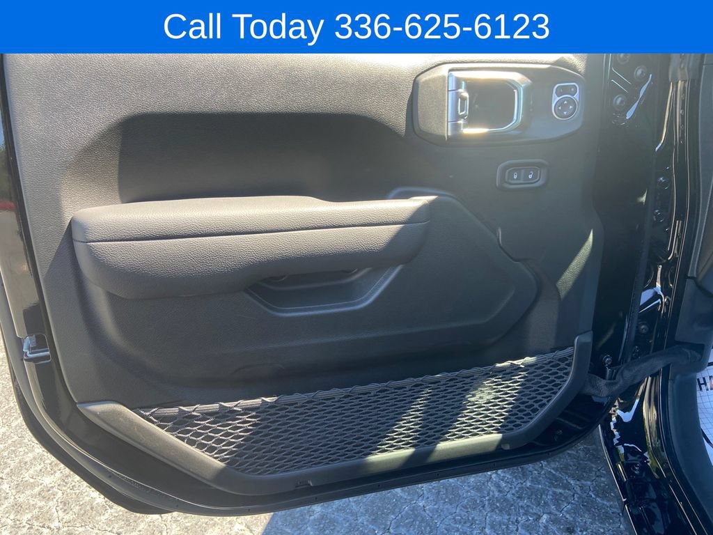 New 2025 Jeep Gladiator Sport AWD/4WD image 15