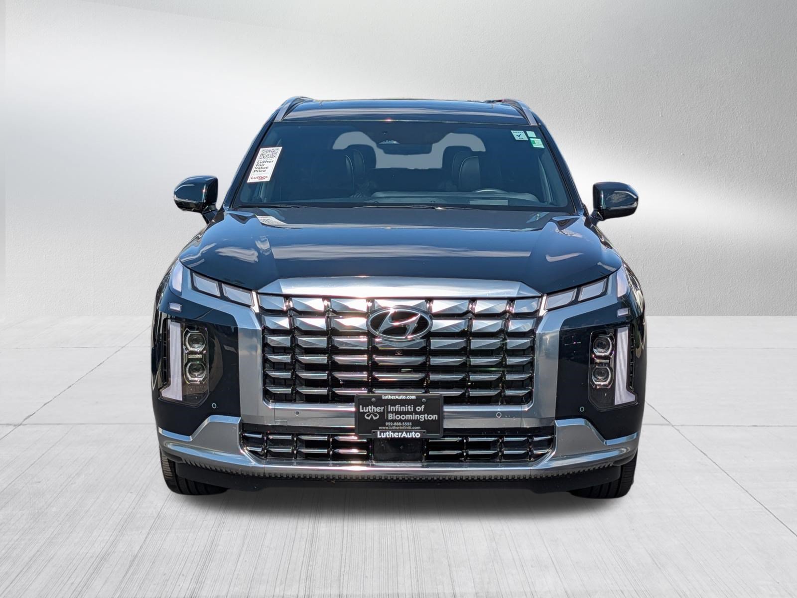 Used 2025 Hyundai Palisade Calligraphy AWD/4WD image 2