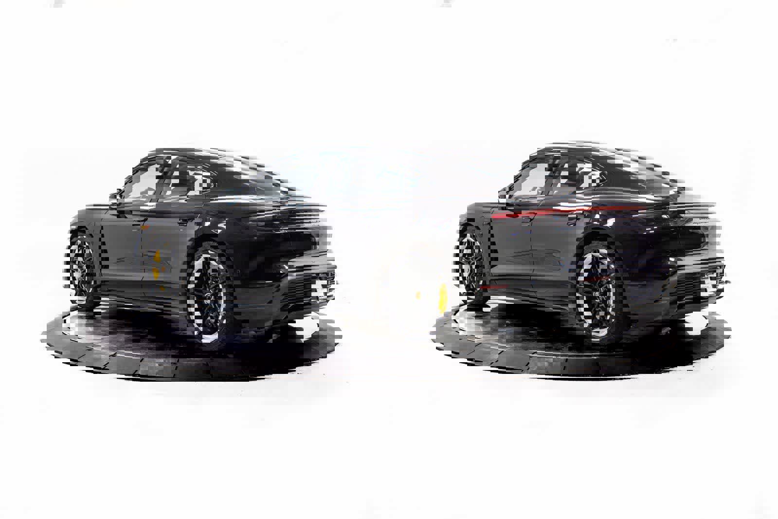 Certified 2020 Porsche Taycan Turbo S image 3