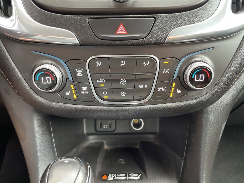Used 2018 Chevrolet Equinox Premier FWD image 21