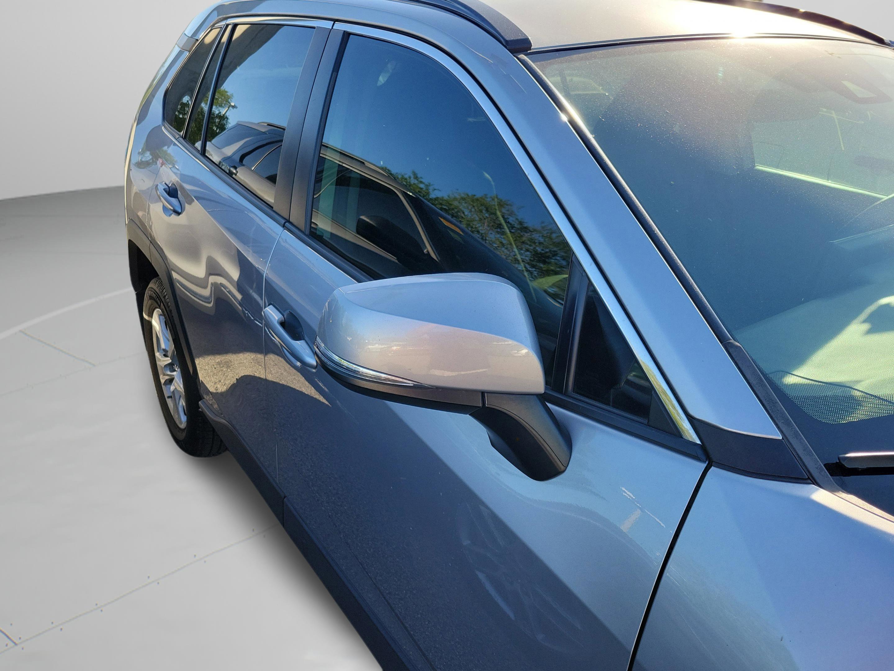 Used 2020 Toyota RAV4 XLE FWD image 15