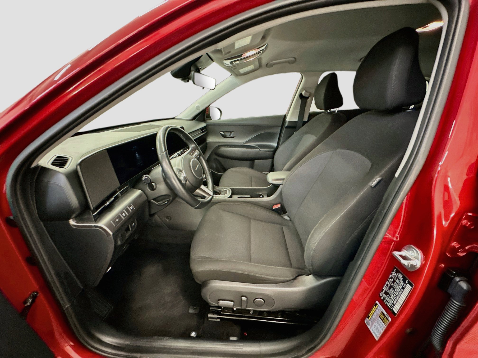 Used 2025 Hyundai Kona SEL AWD/4WD image 13