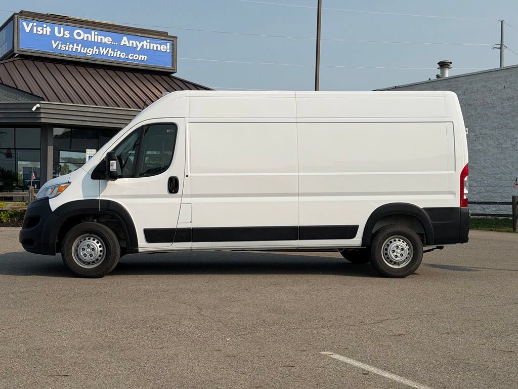 Used 2025 RAM ProMaster 2500 w/ Convenience Group FWD image 3
