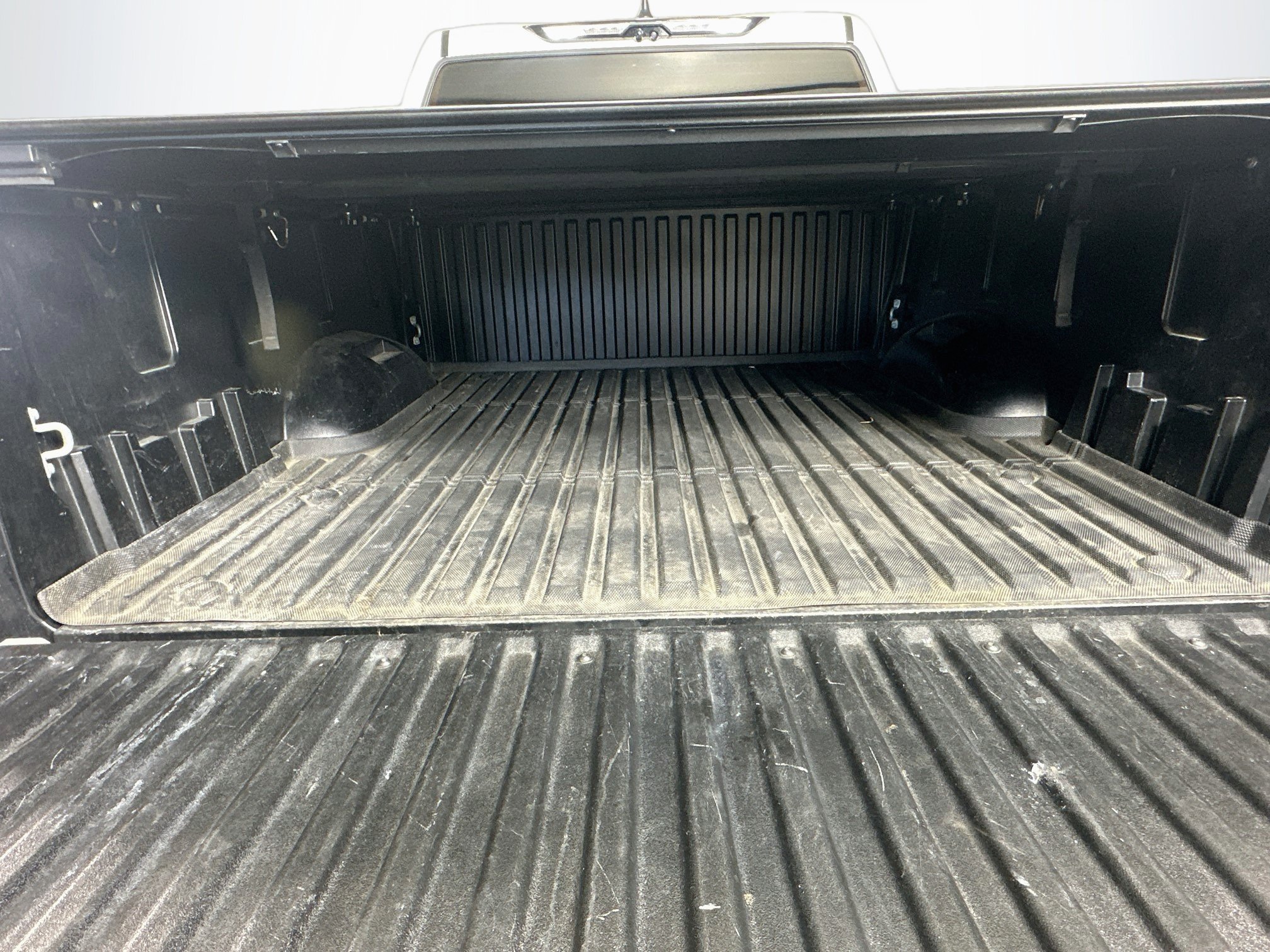 Used 2024 Toyota Tundra Limited AWD/4WD image 29