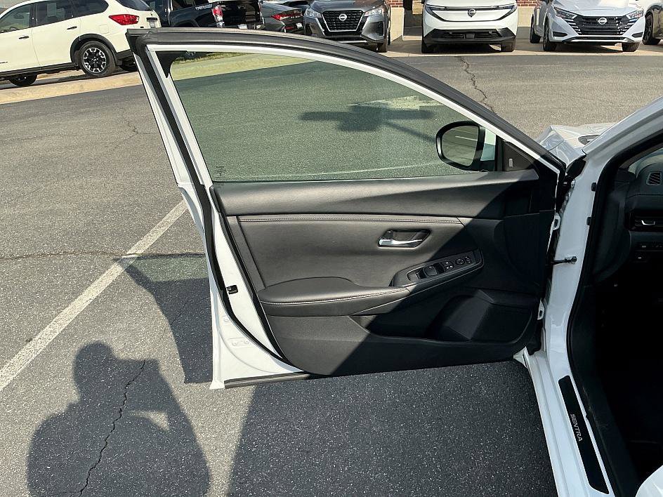 Used 2024 Nissan Sentra SV image 11