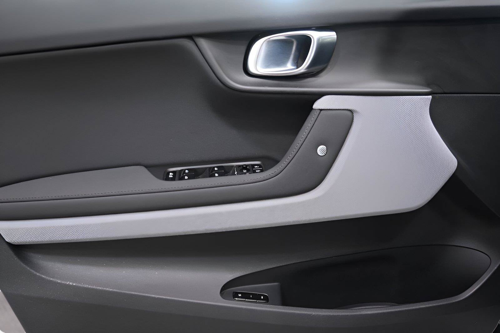 Used 2023 Polestar Polestar 2 w/ Pilot Pack AWD/4WD image 9