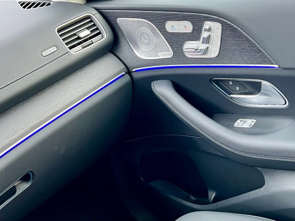 Certified 2026 Mercedes-Benz GLS 450 4MATIC image 41