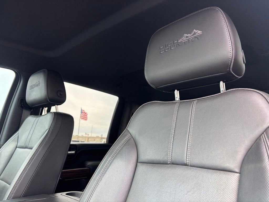 Used 2020 Chevrolet Silverado 2500 High Country image 11