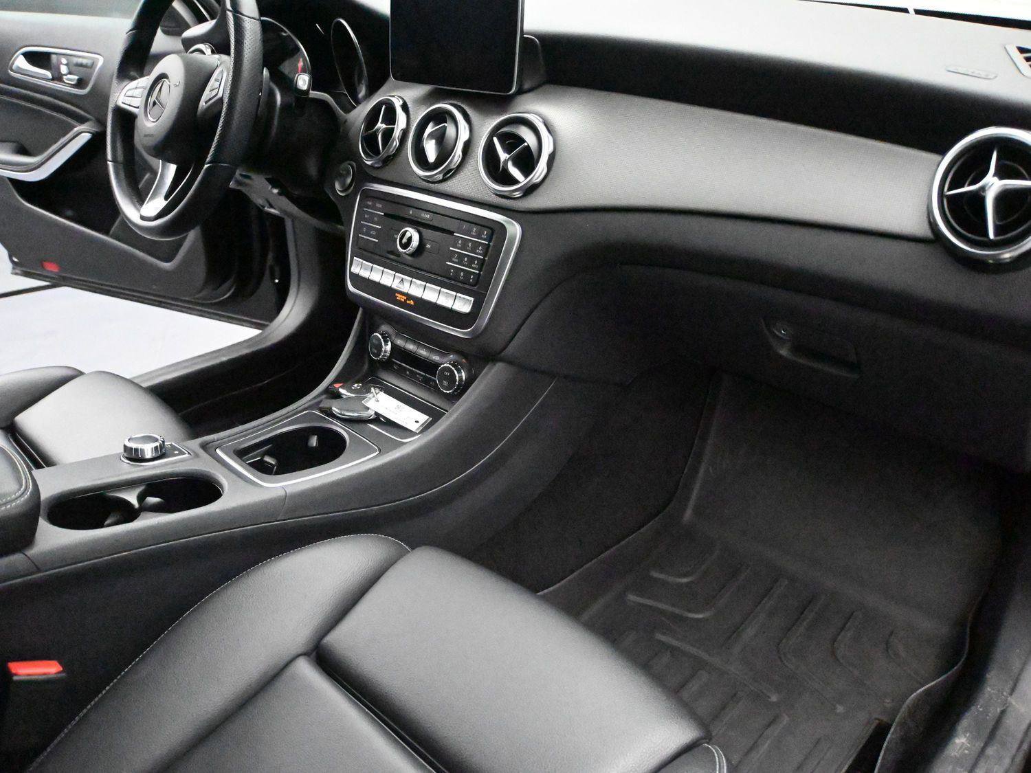 Used 2020 Mercedes-Benz GLA 250 4MATIC image 18