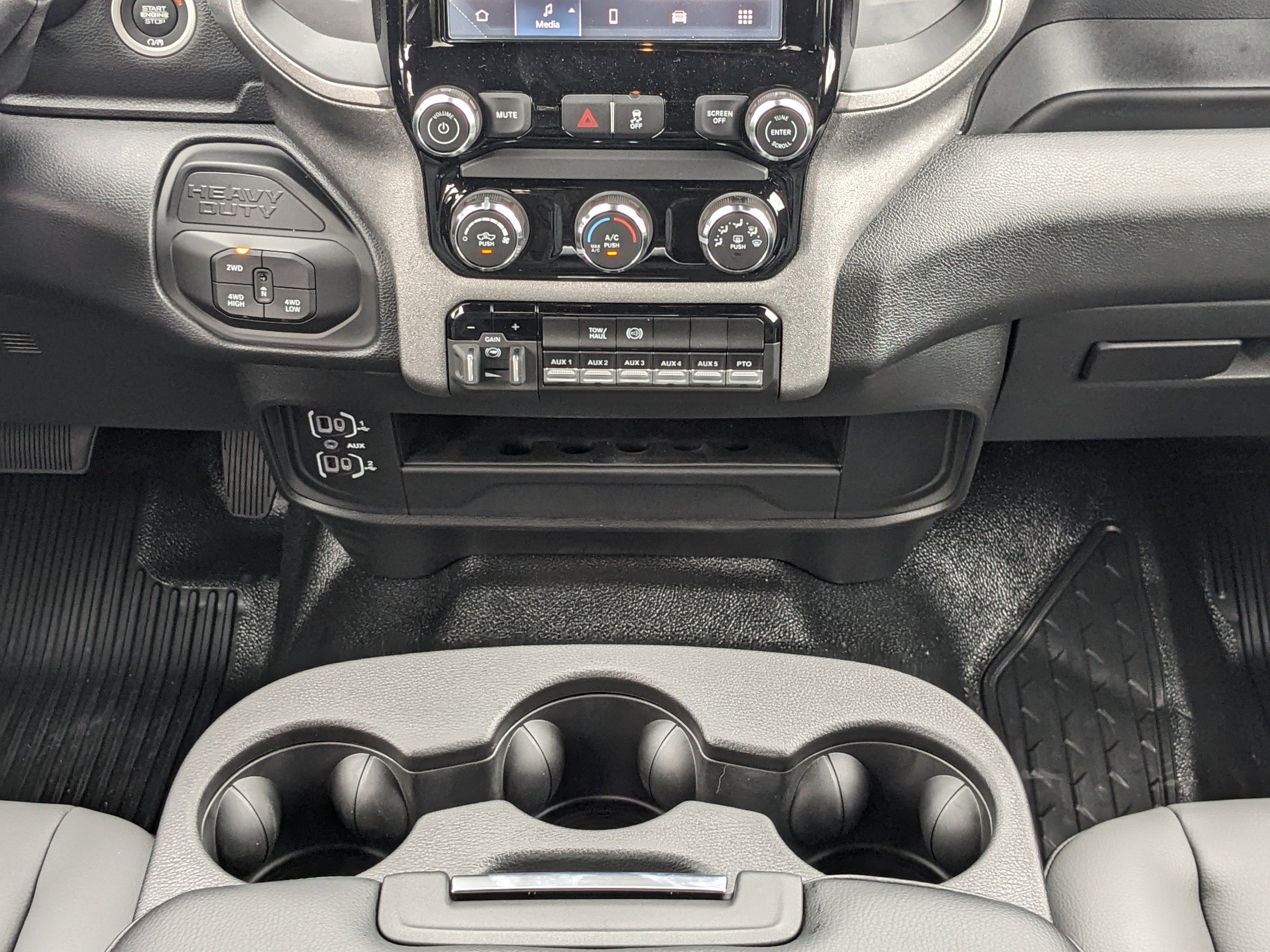 New 2025 RAM 3500 Tradesman w/ Chrome Appearance Group image 17