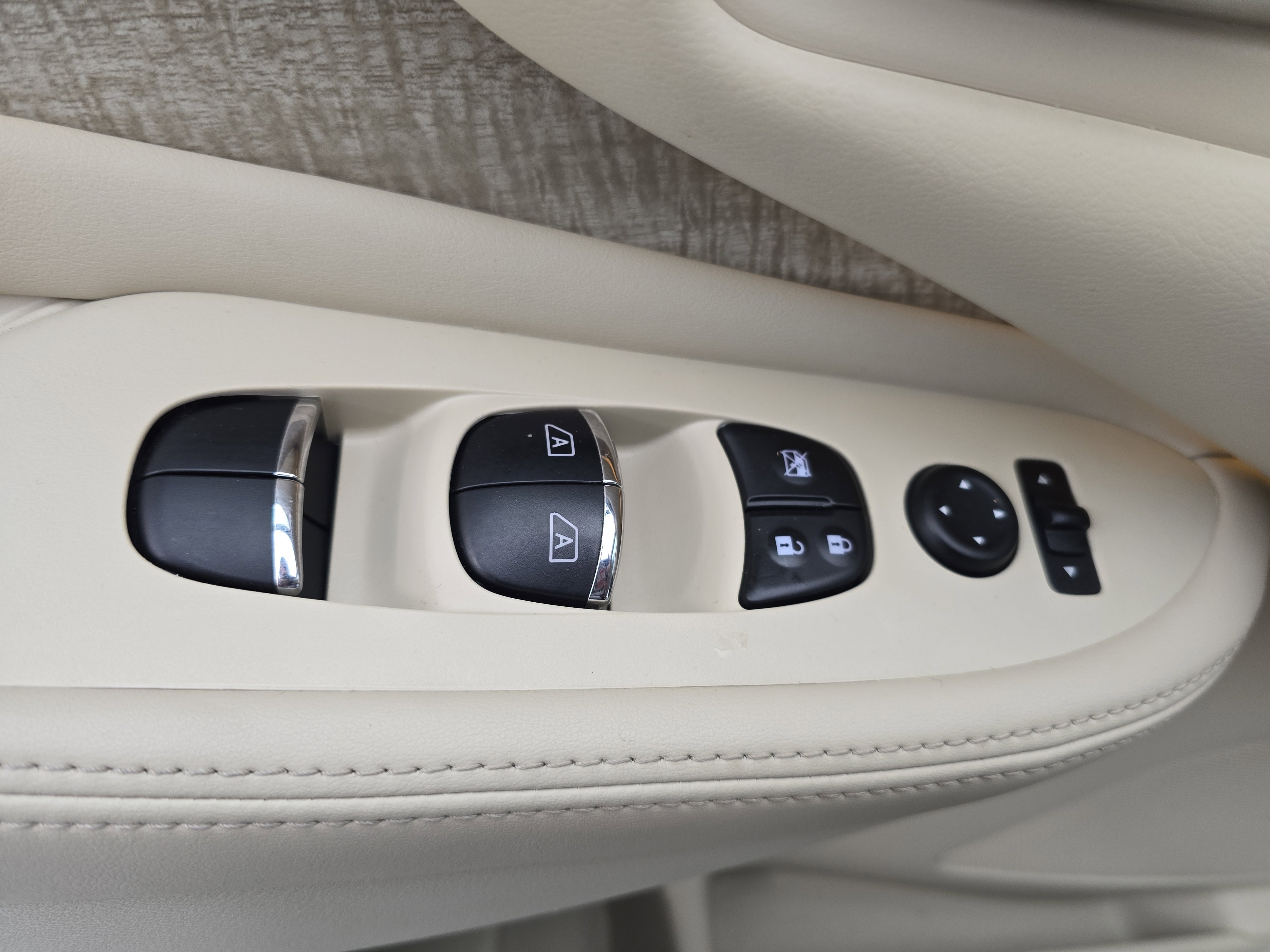 Used 2019 Nissan Murano SL FWD image 27