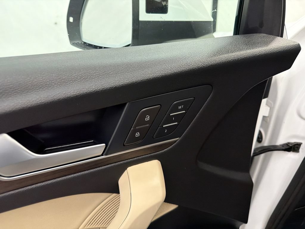 Used 2024 Audi Q5 2.0T Premium Plus AWD/4WD image 12