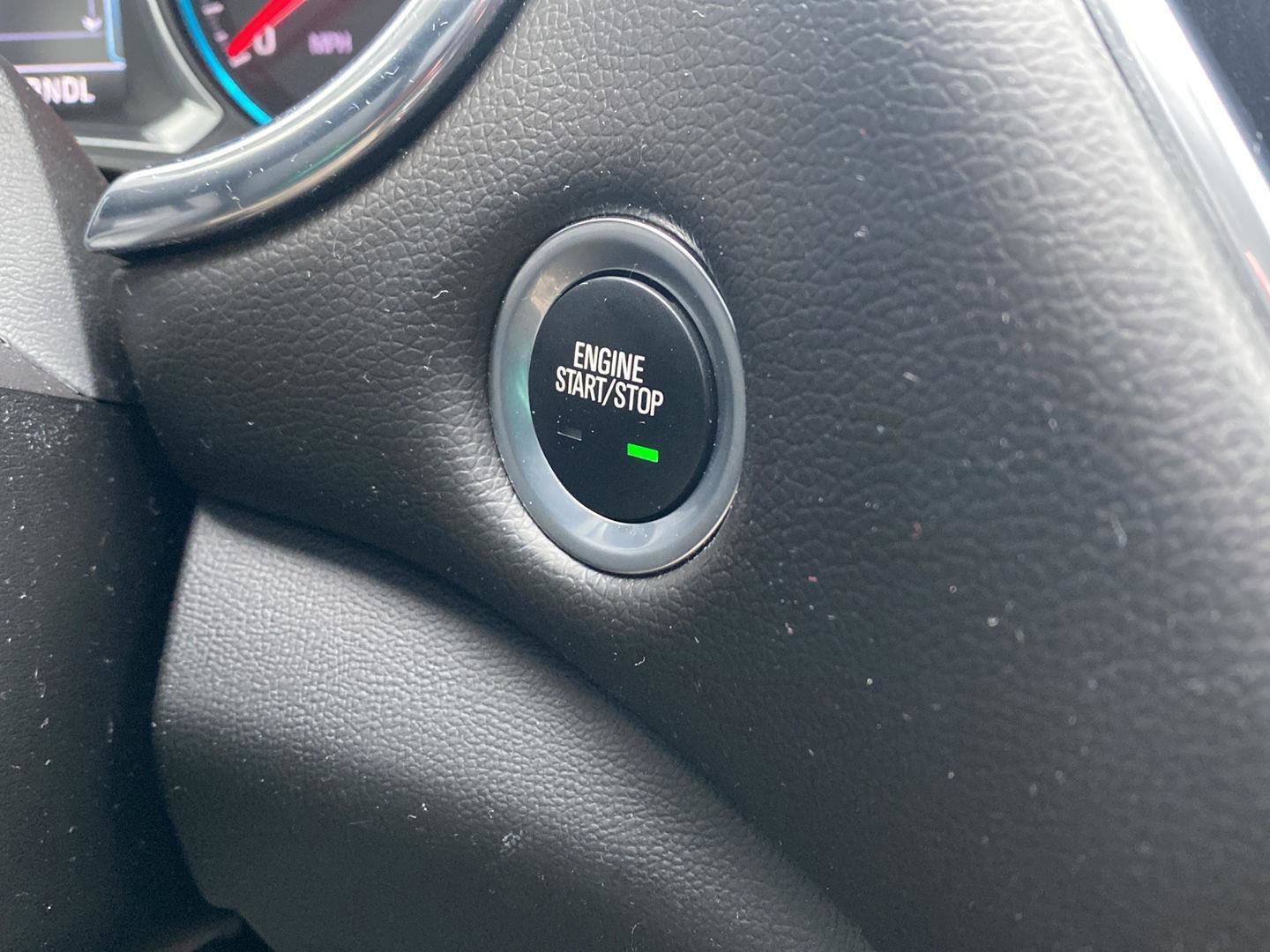 Used 2018 Chevrolet Malibu Premier w/ Premier Sun and Wheel Package image 14