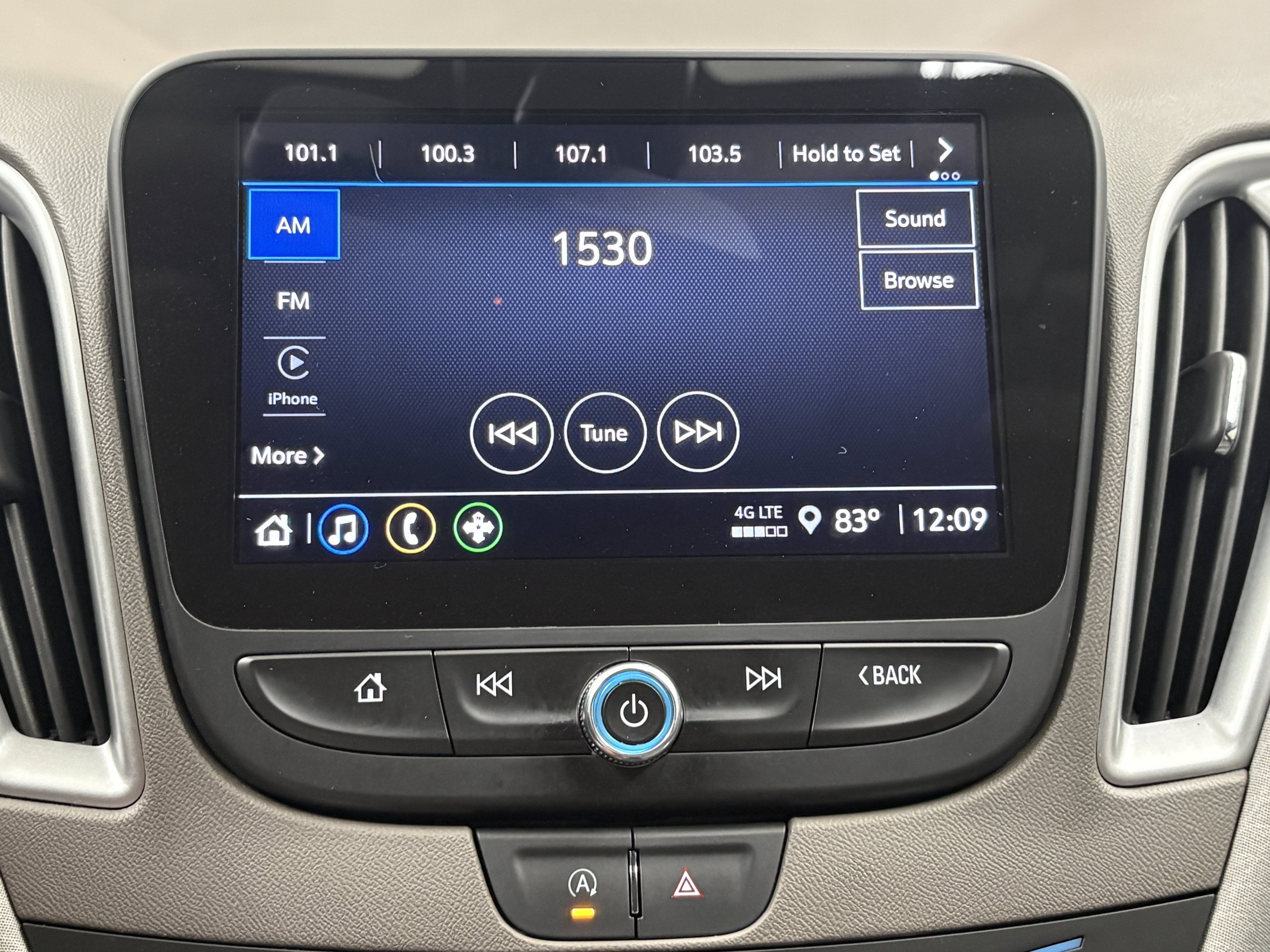 Used 2022 Chevrolet Malibu LS FWD image 13
