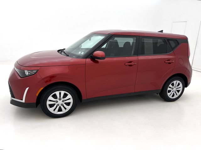 Used 2023 Kia Soul LX FWD image 5