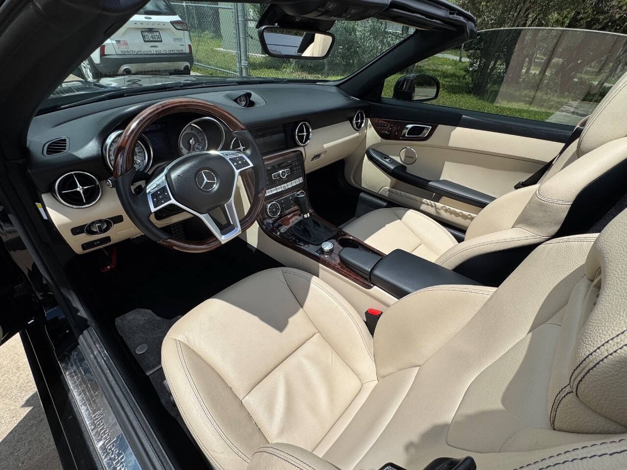 Used 2013 Mercedes-Benz SLK 250 image 22