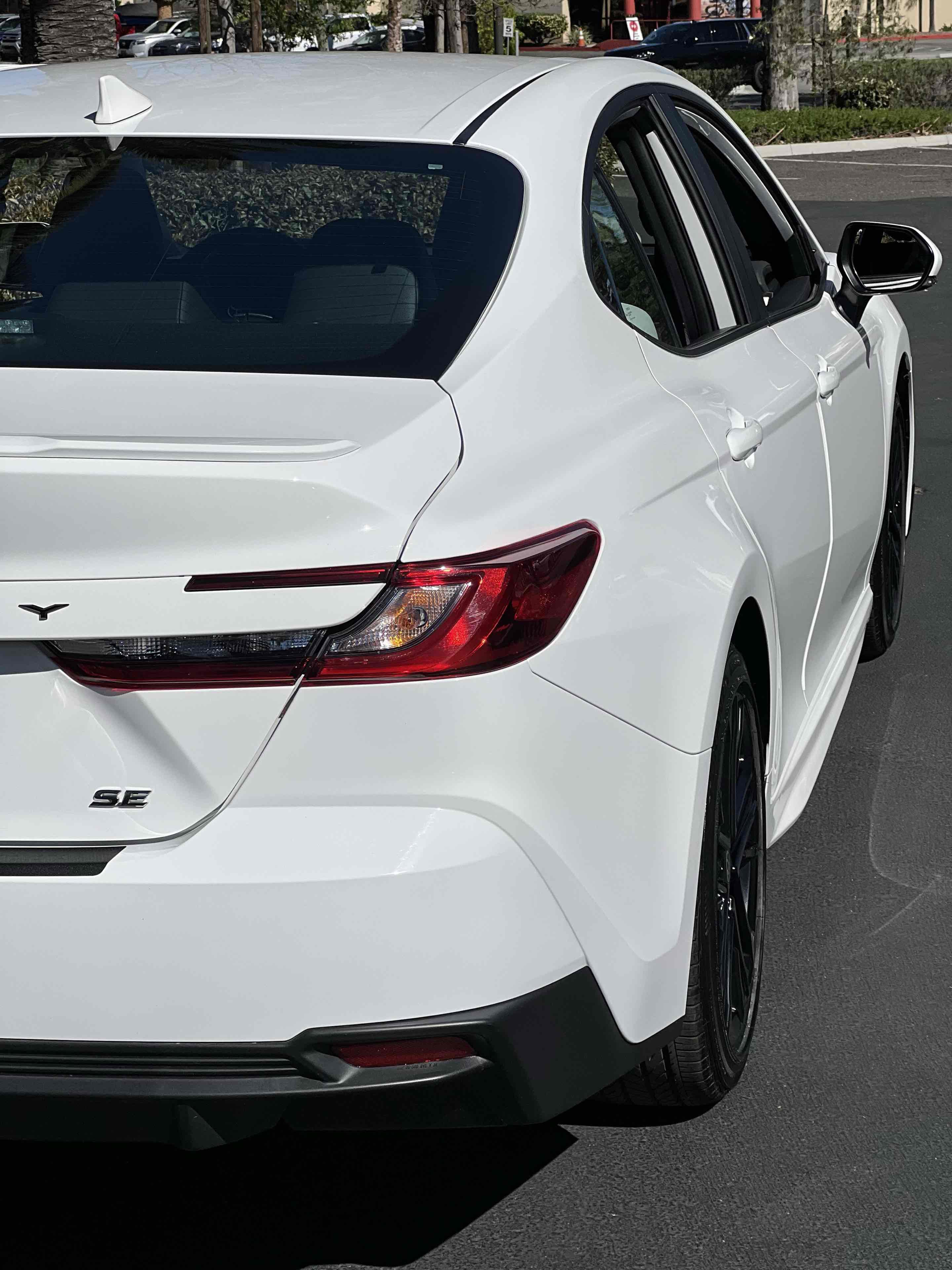 Used 2025 Toyota Camry SE image 61