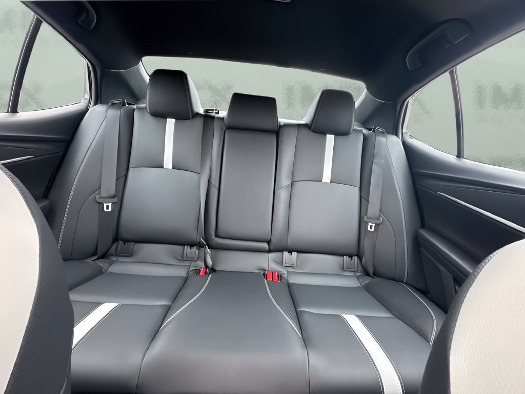 Used 2025 Toyota Camry SE FWD image 11