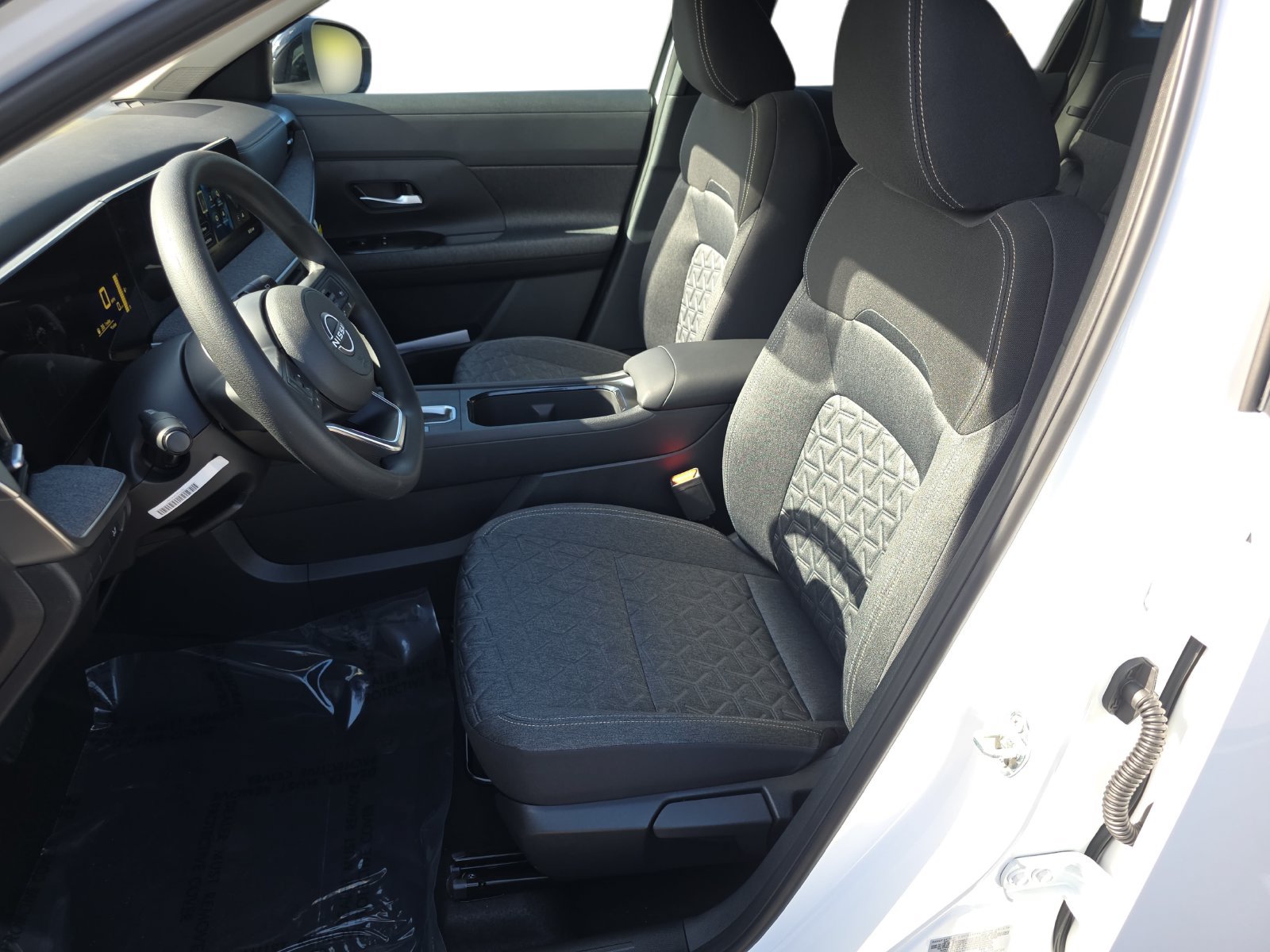 New 2027 Nissan Kicks SV w/ SV Premium Package FWD image 15