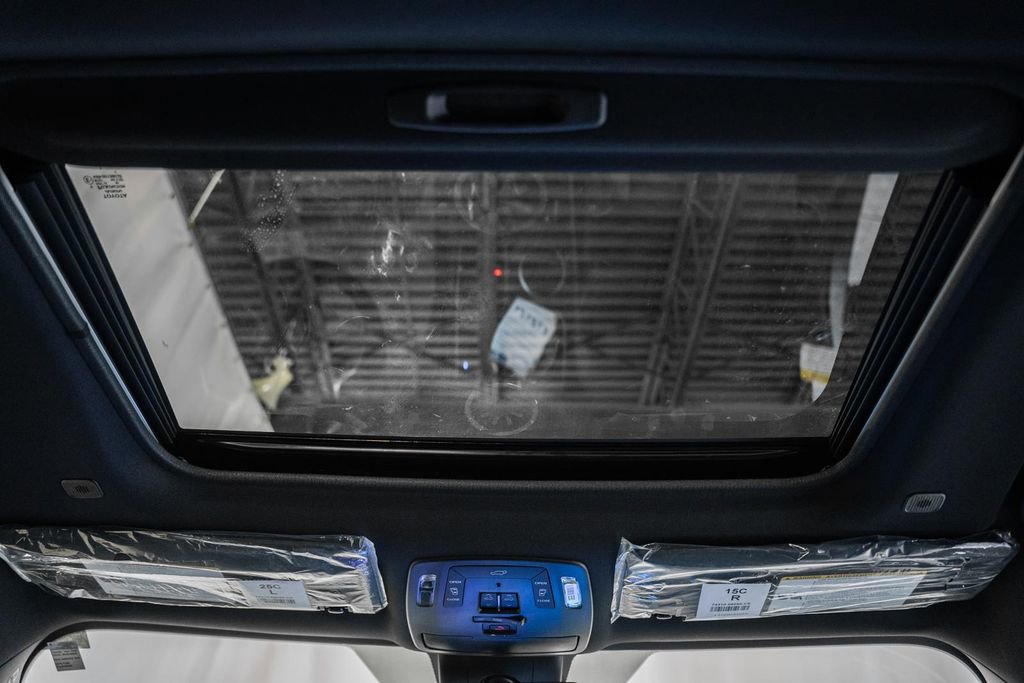 New 2026 Toyota Sienna Limited image 33