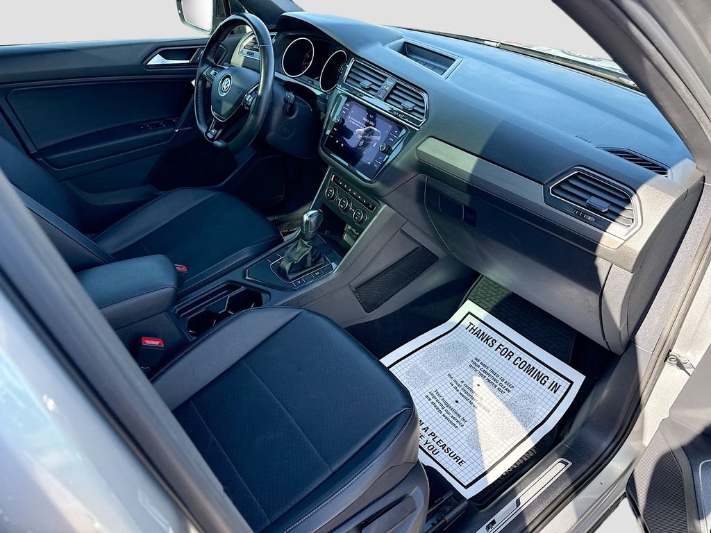 Used 2020 Volkswagen Tiguan SE R-Line image 12