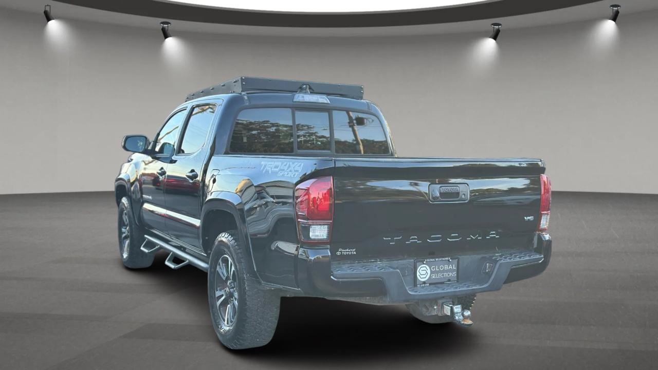 Used 2016 Toyota Tacoma TRD Sport w/ Towing Package AWD/4WD image 4