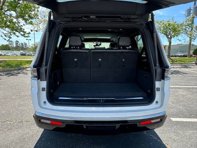 Used 2023 Jeep Grand Wagoneer 4WD image 14