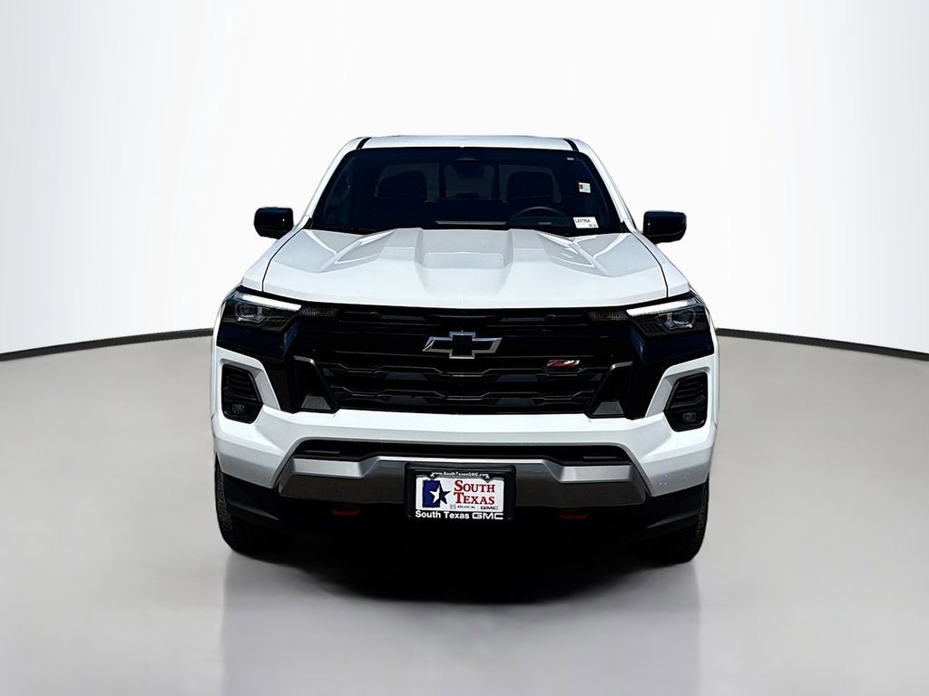 Used 2024 Chevrolet Colorado Z71 w/ Z71 Convenience Package 2 image 2