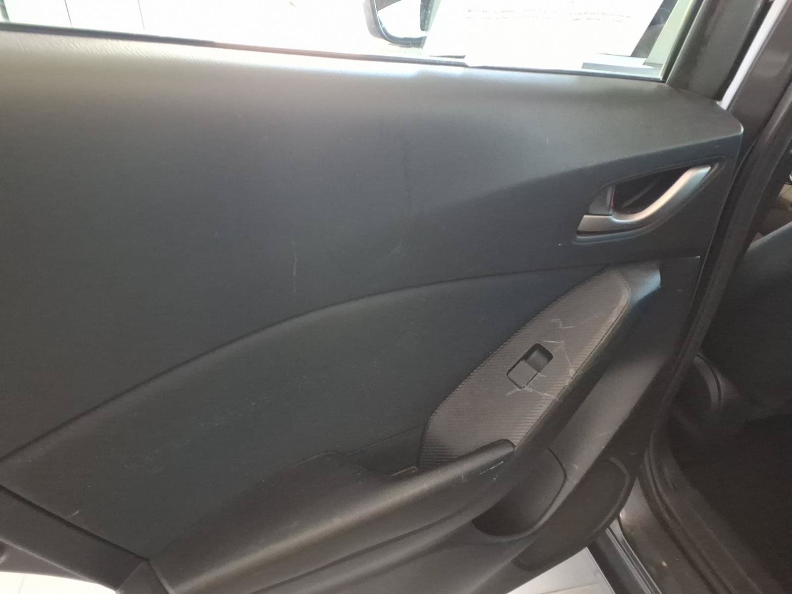 Used 2016 MAZDA MAZDA3 i Sport FWD image 14