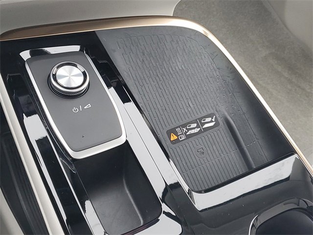 Certified 2025 Buick Enclave Avenir w/ Super Cruise Package image 32