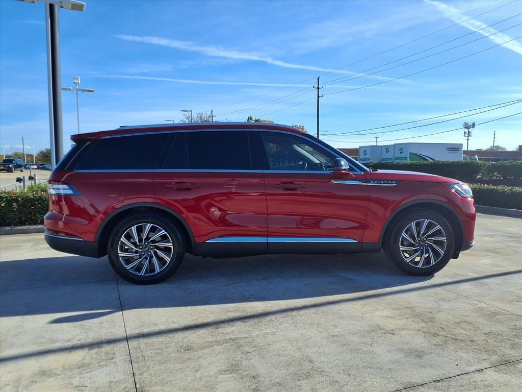 Used 2025 Lincoln Aviator 2WD image 8