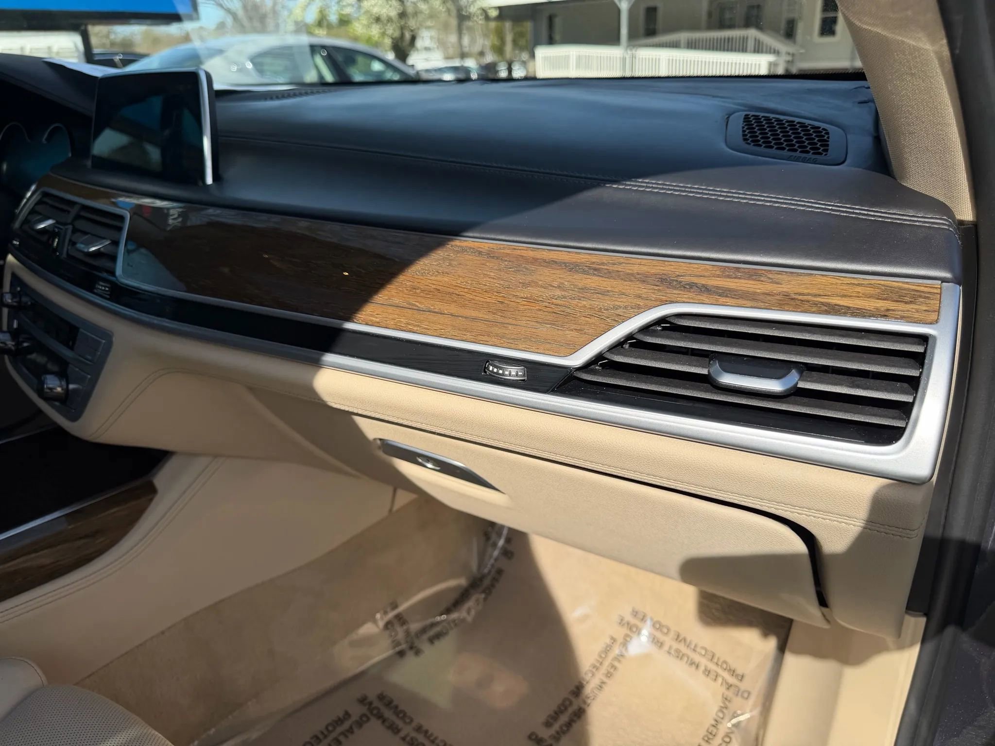 Used 2017 BMW 740i RWD image 46