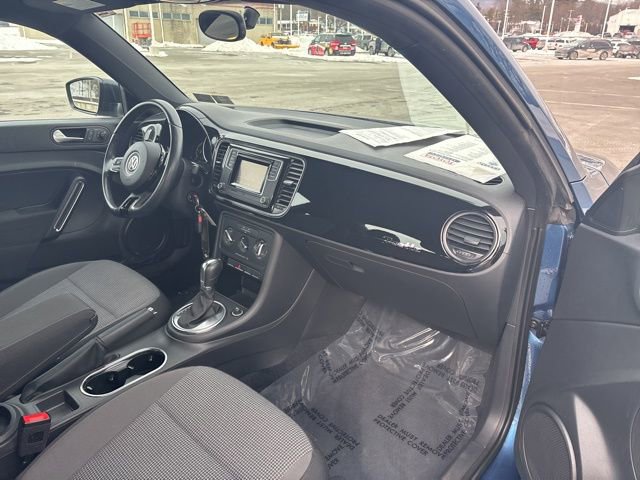 Used 2018 Volkswagen Beetle 2.0T S image 11