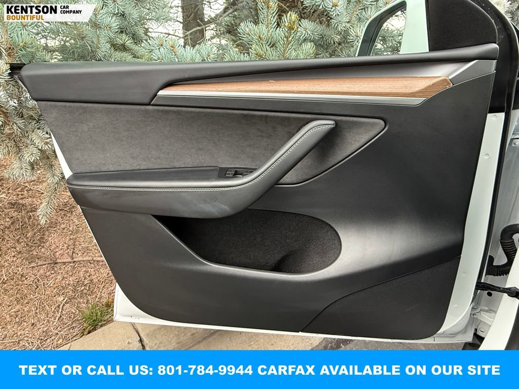 Used 2022 Tesla Model Y Performance image 19