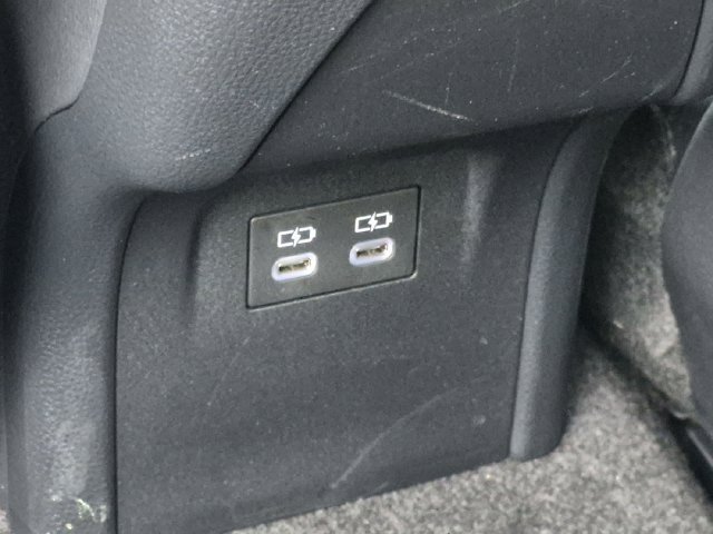 Certified 2025 Toyota Prius XLE FWD image 27